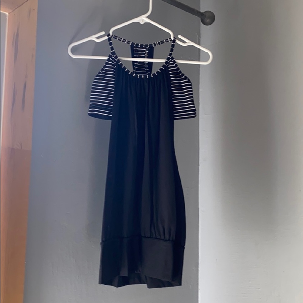 Lululemon tank w built in bra sz6 old style